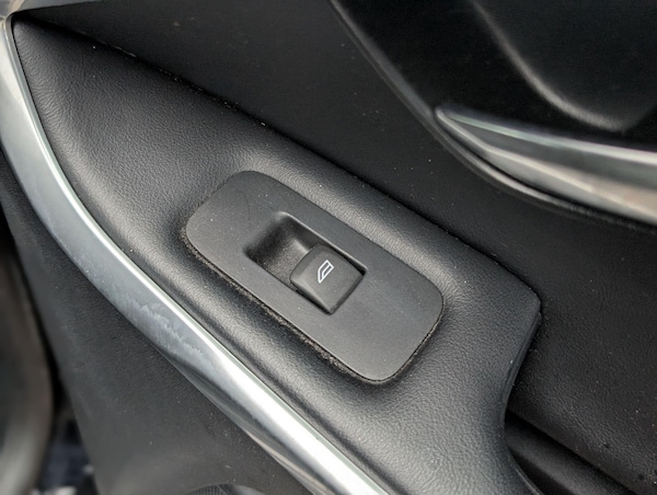 Used Volvo V40 2015 for sale - 76239146: Photo 43