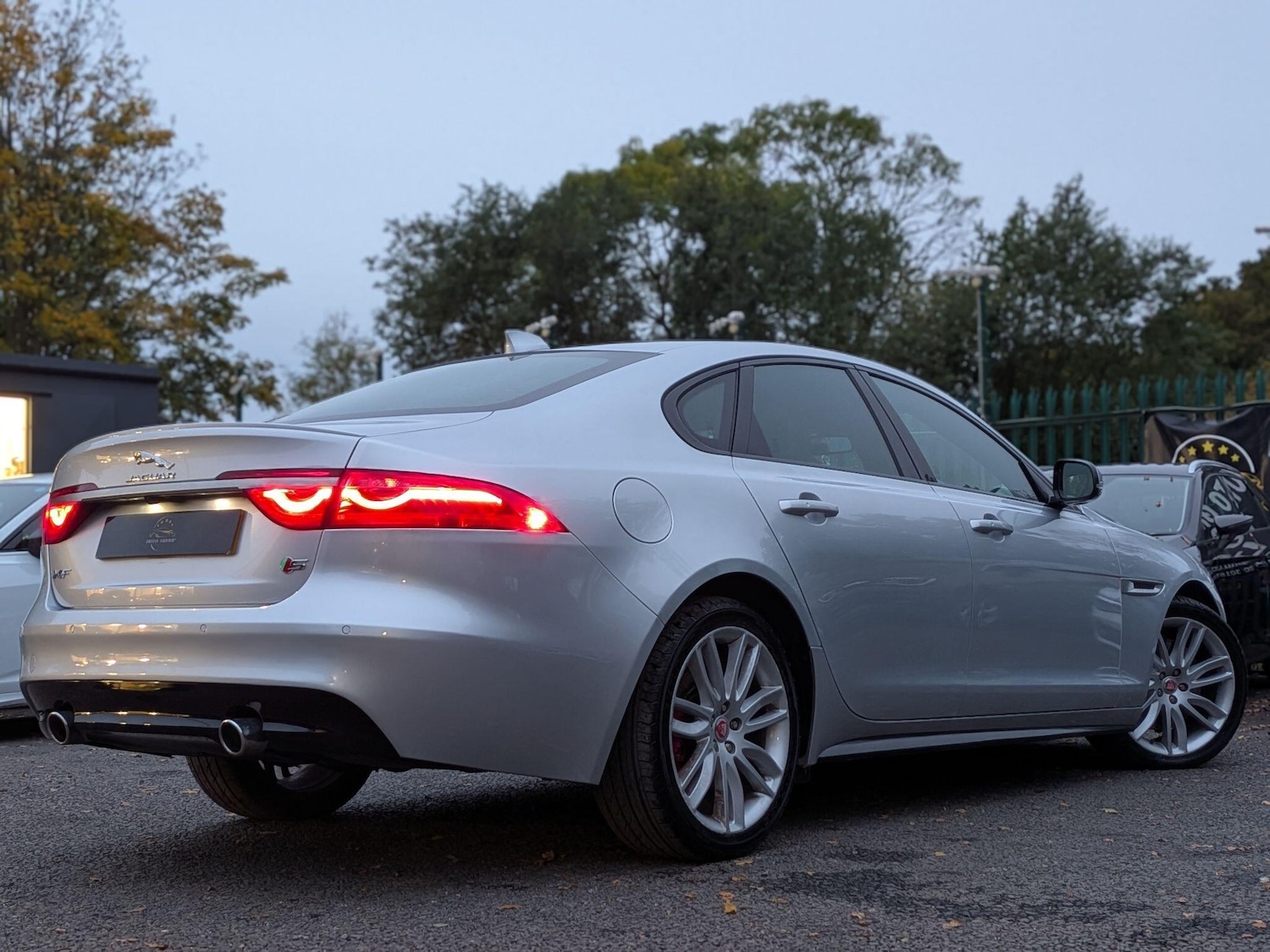Used Jaguar XF 2017 for sale - 76360822: Photo 7