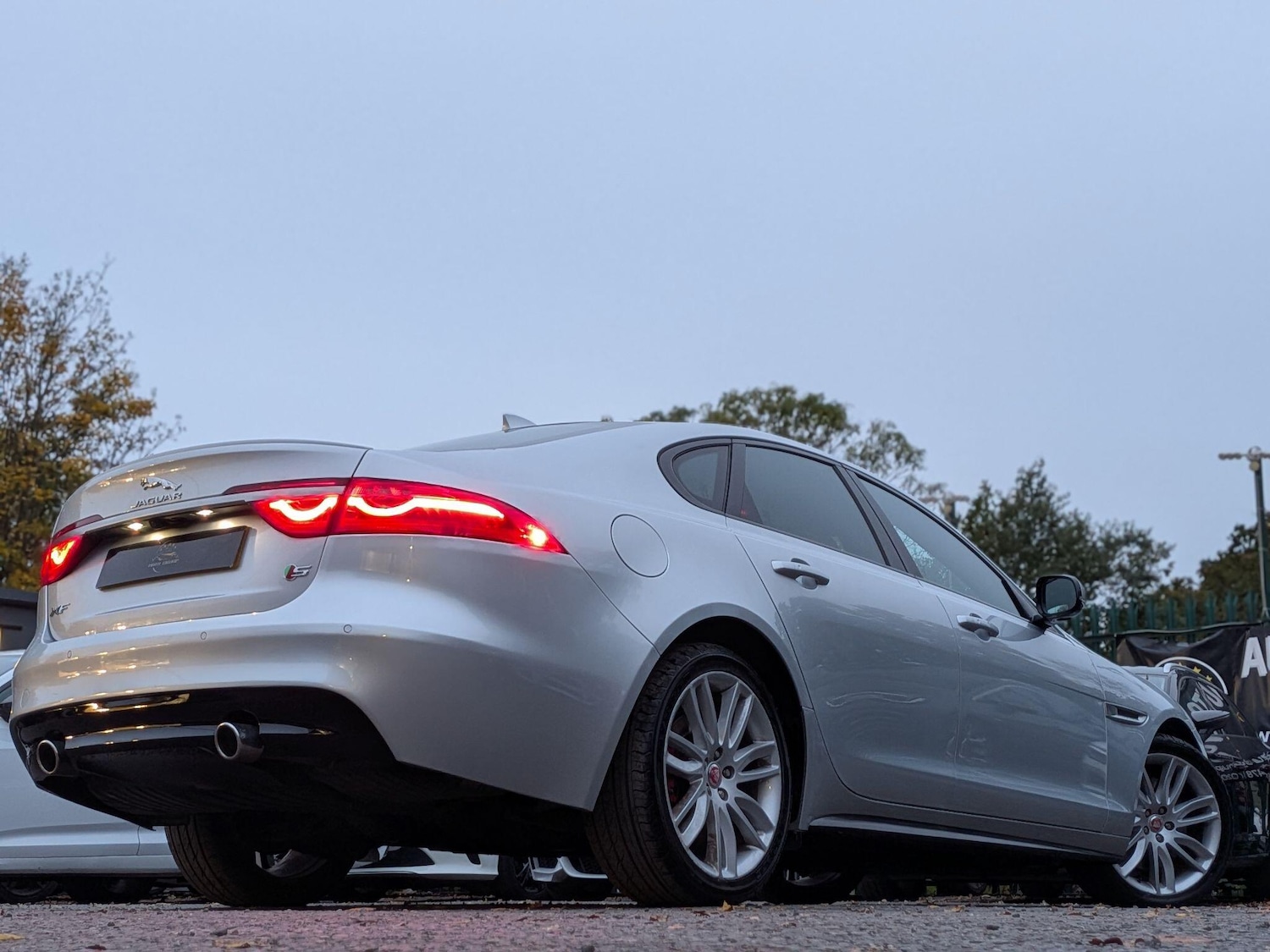 Used Jaguar XF 2017 for sale - 76360822: Photo 8