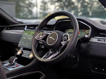 Used Jaguar F-Pace 2024 for sale - 76259934: Photo 3