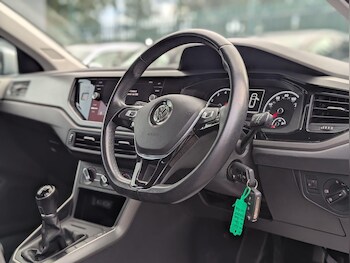 Used Volkswagen Polo 2018 for sale - 75915036: Photo