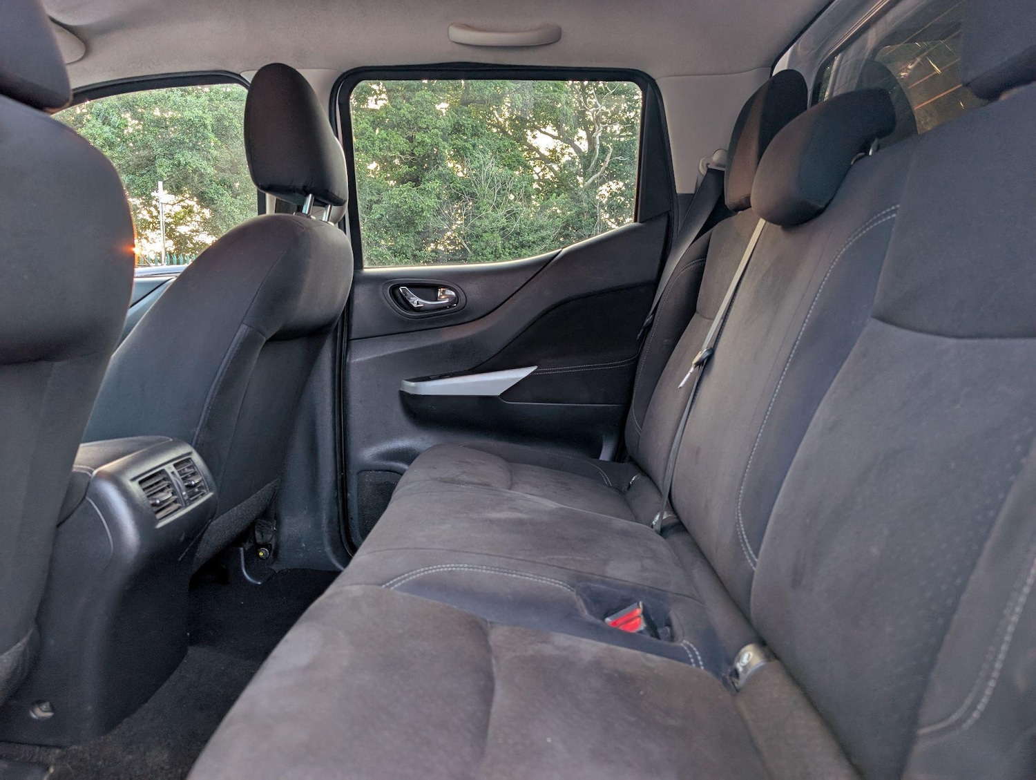 Used Nissan Navara 2017 for sale - 76166590: Photo 34