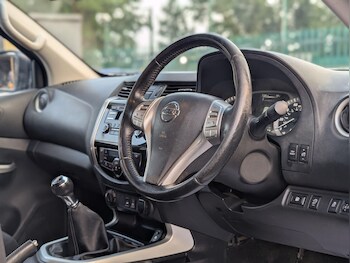 Used Nissan Navara 2017 for sale - 76166590: Photo