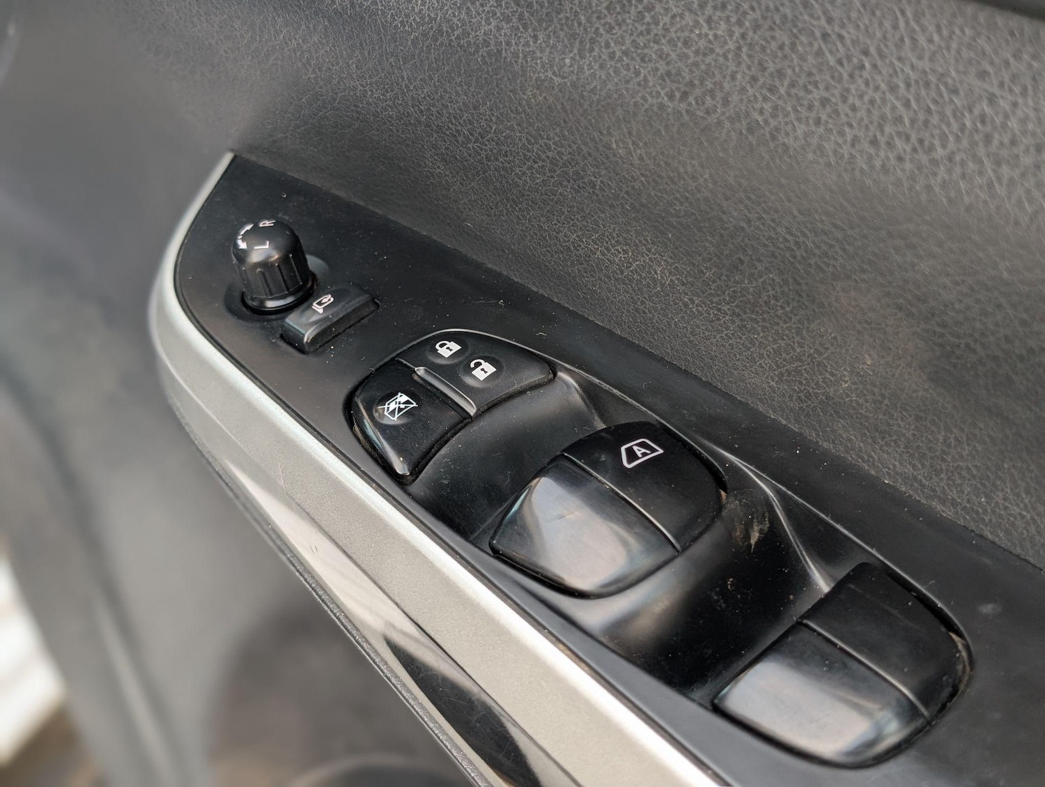 Used Nissan Navara 2017 for sale - 76166590: Photo 52