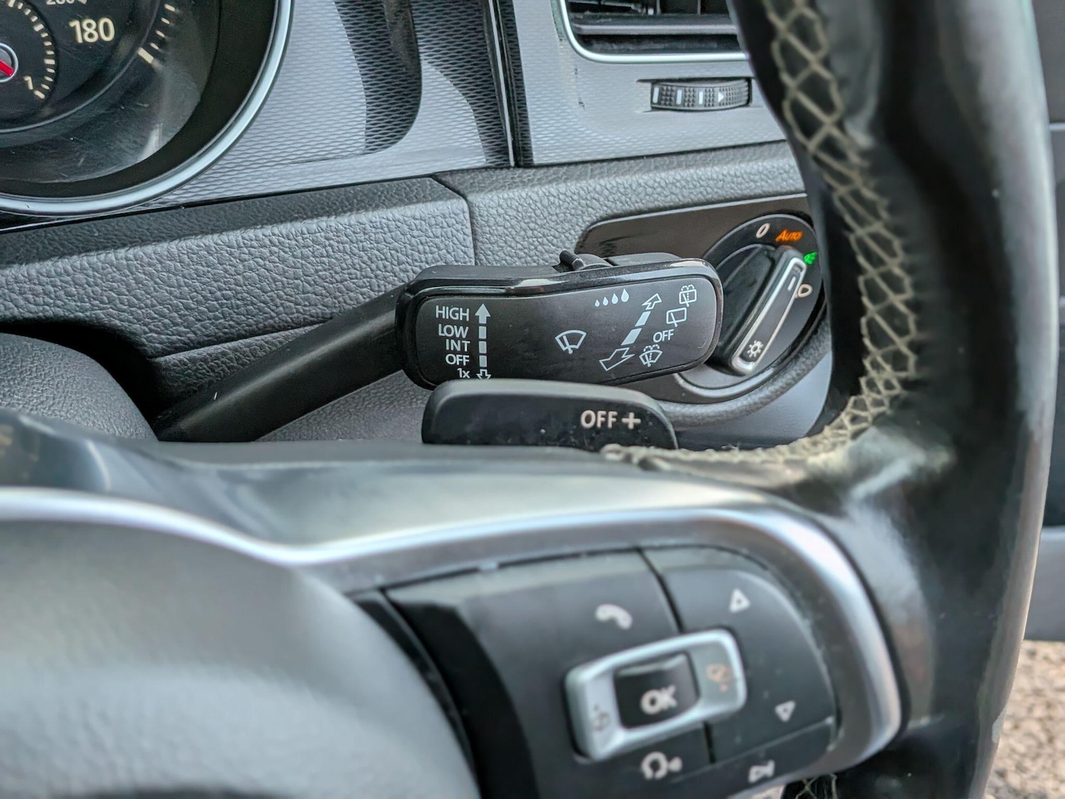 Used Volkswagen Golf 2016 for sale - 77049660: Photo 30