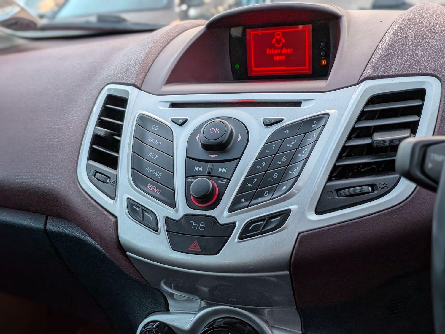 Used Ford Fiesta 2011 for sale - 77016524: Photo 22