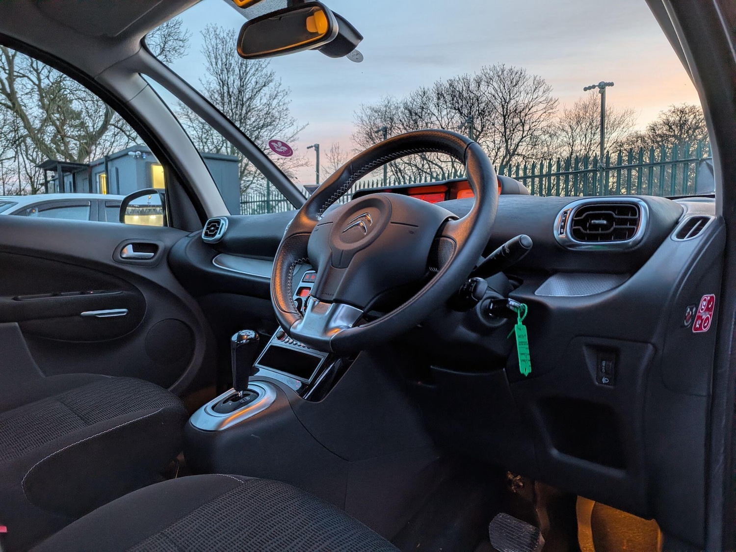 Used Citroen C3 Picasso 2013 for sale - 77376577: Photo 16