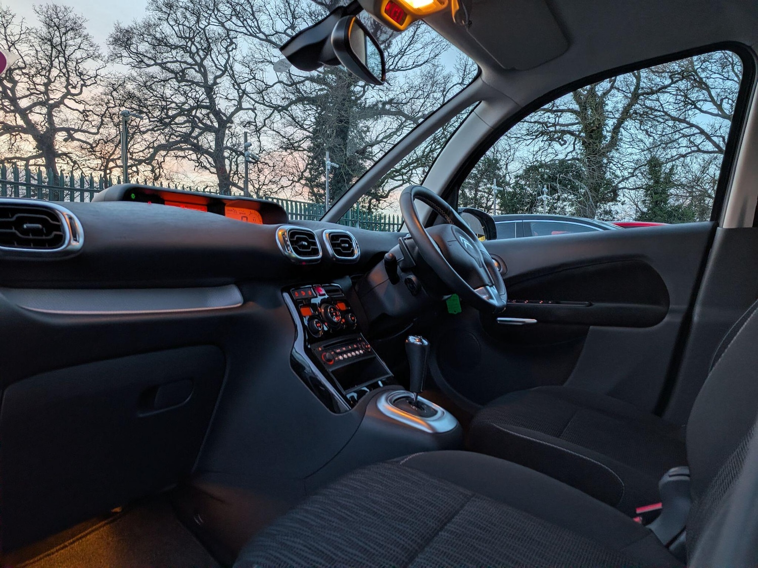 Used Citroen C3 Picasso 2013 for sale - 77376577: Photo 19