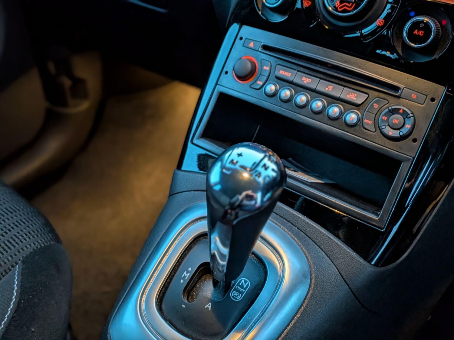 Used Citroen C3 Picasso 2013 for sale - 77376577: Photo 31