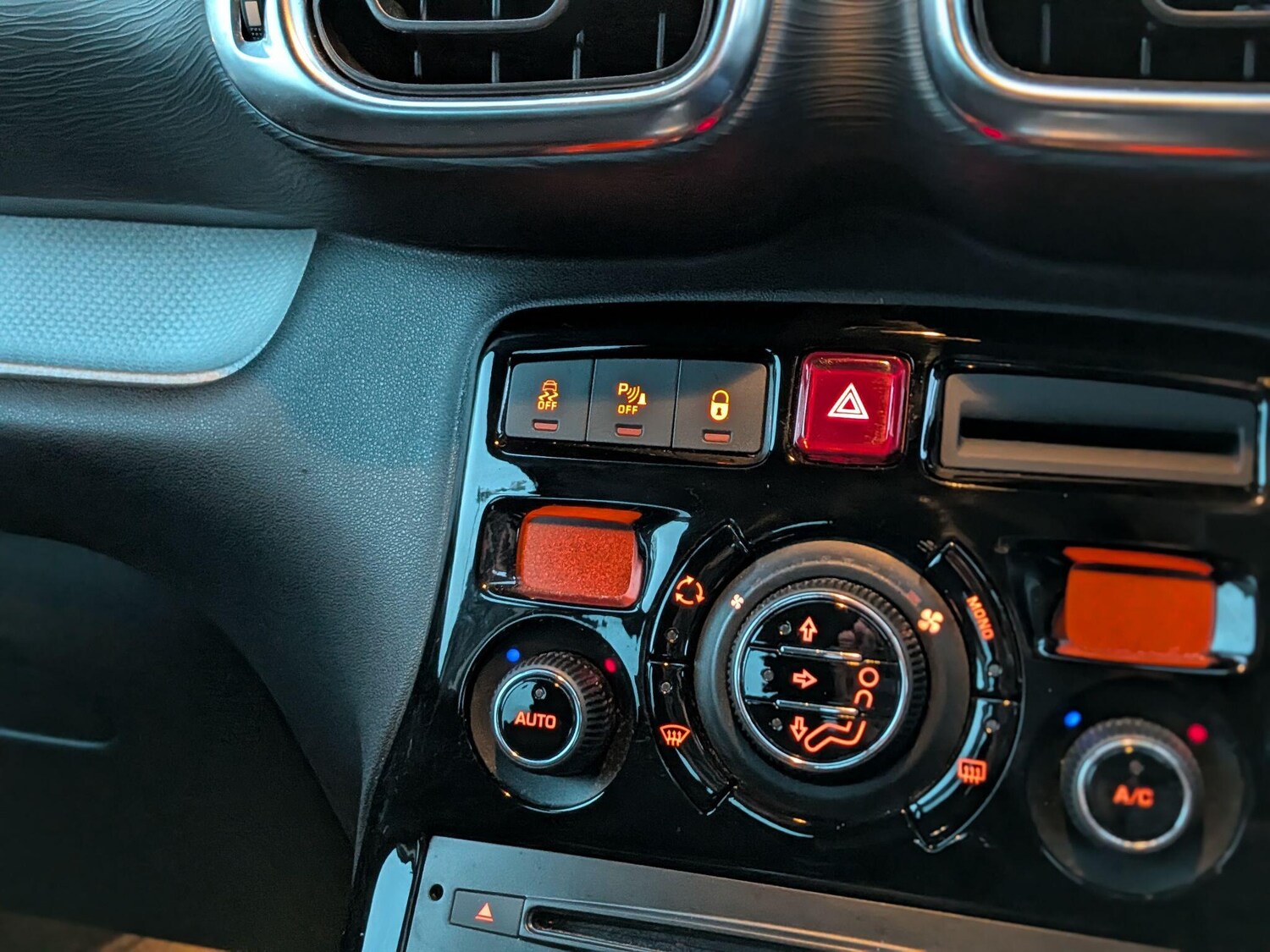 Used Citroen C3 Picasso 2013 for sale - 77376577: Photo 34