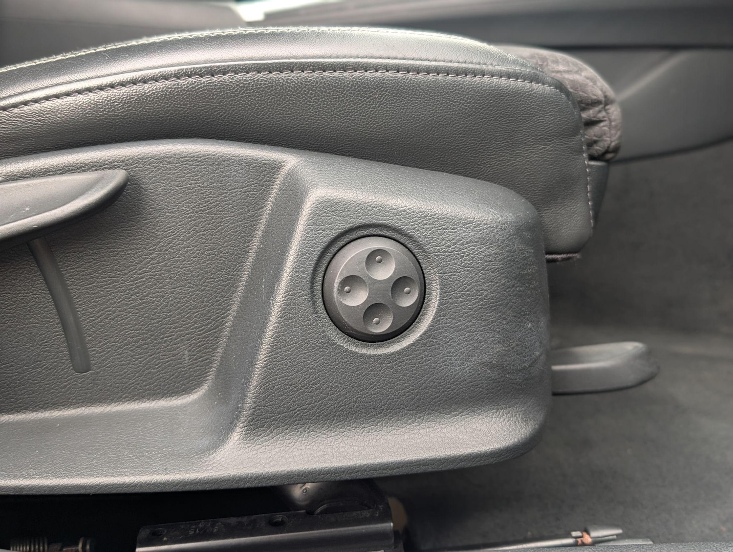 Used Audi A4 for sale - 77587099: Photo 24