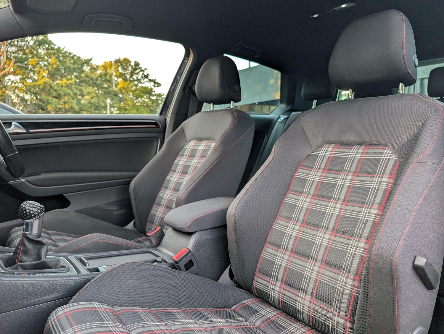 Used Volkswagen Golf 2016 for sale - 76666718: Photo 22