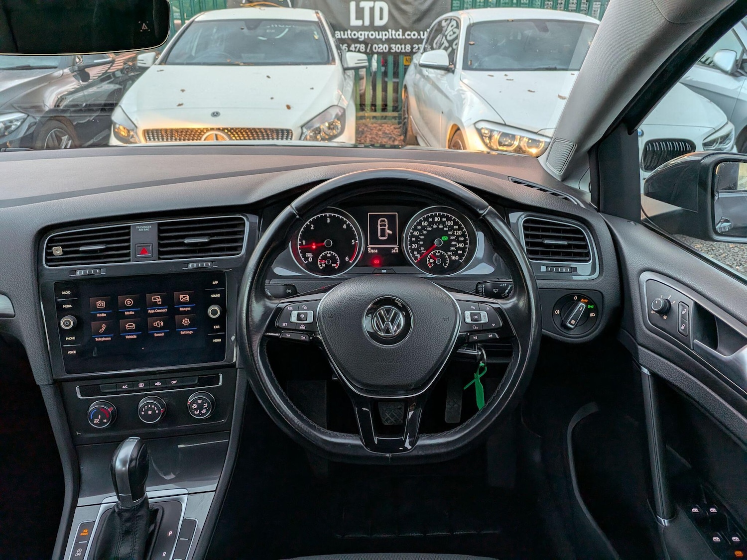 Used Volkswagen Golf 2018 for sale - 76992651: Photo 27