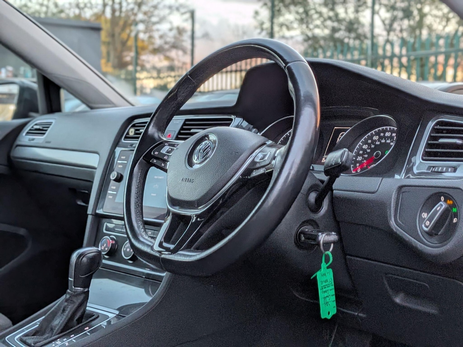 Used Volkswagen Golf 2018 for sale - 76992651: Photo 3