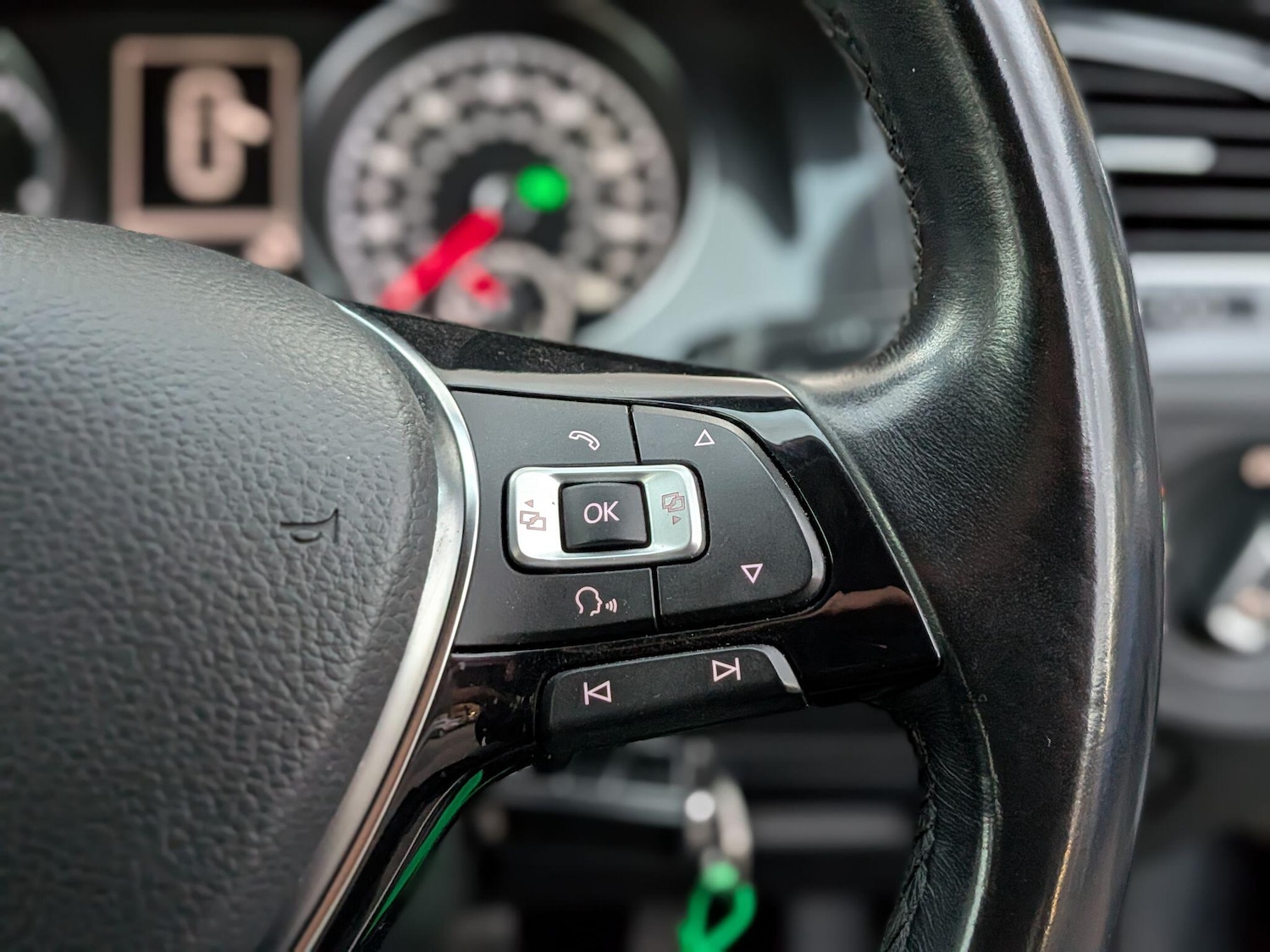 Used Volkswagen Golf 2018 for sale - 76992651: Photo 32