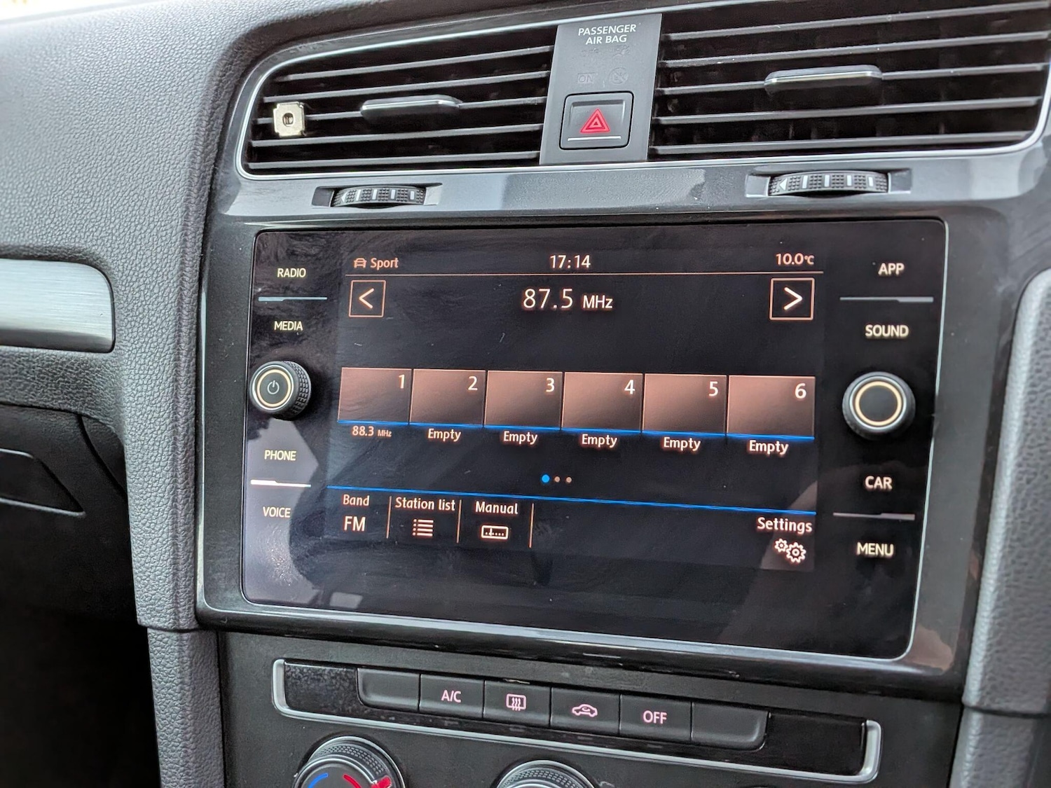 Used Volkswagen Golf 2018 for sale - 76992651: Photo 35