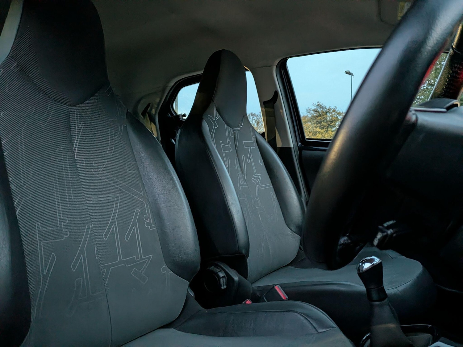 Used Toyota AYGO 2015 for sale - 76424998: Photo 17