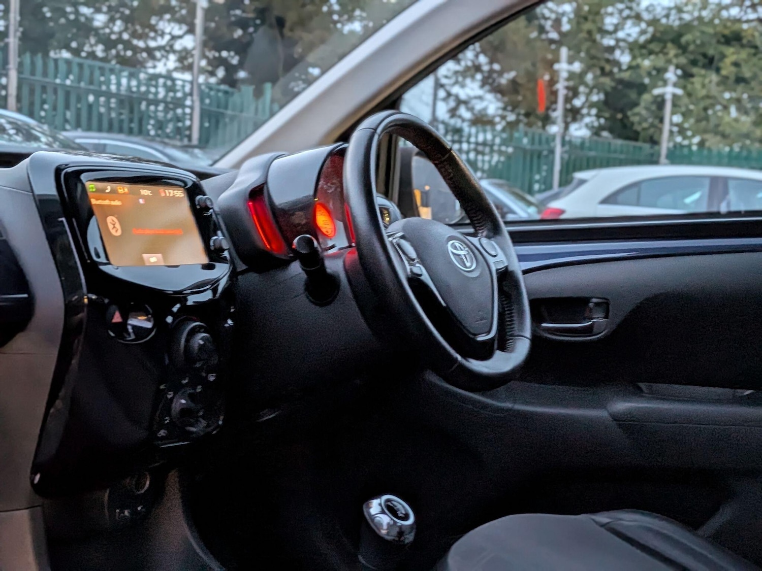 Used Toyota AYGO 2015 for sale - 76424998: Photo 19