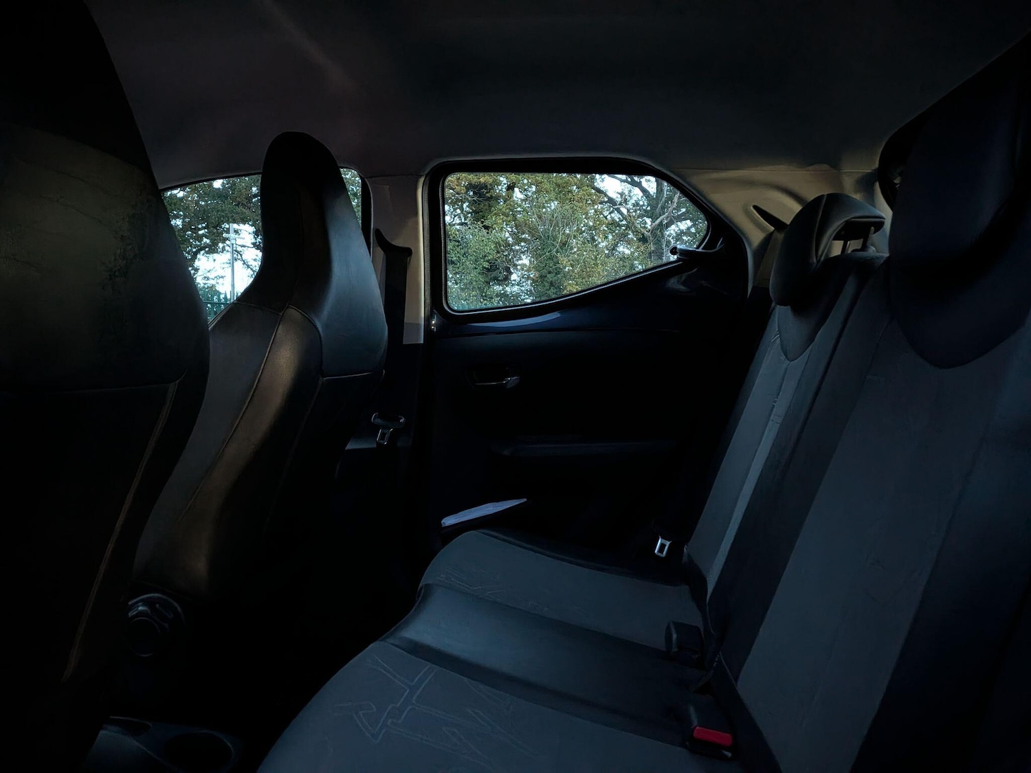 Used Toyota AYGO 2015 for sale - 76424998: Photo 23