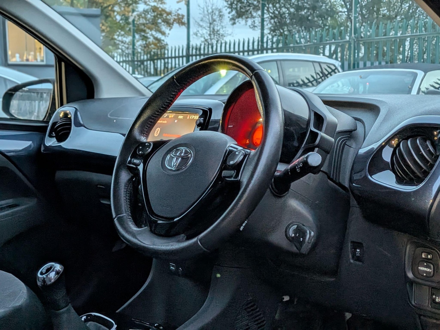 Used Toyota AYGO 2015 for sale - 76424998: Photo 3
