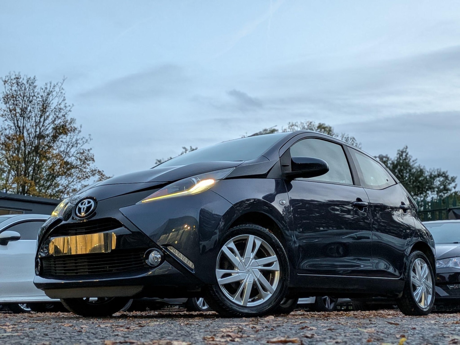 Used Toyota AYGO 2015 for sale - 76424998: Photo 6