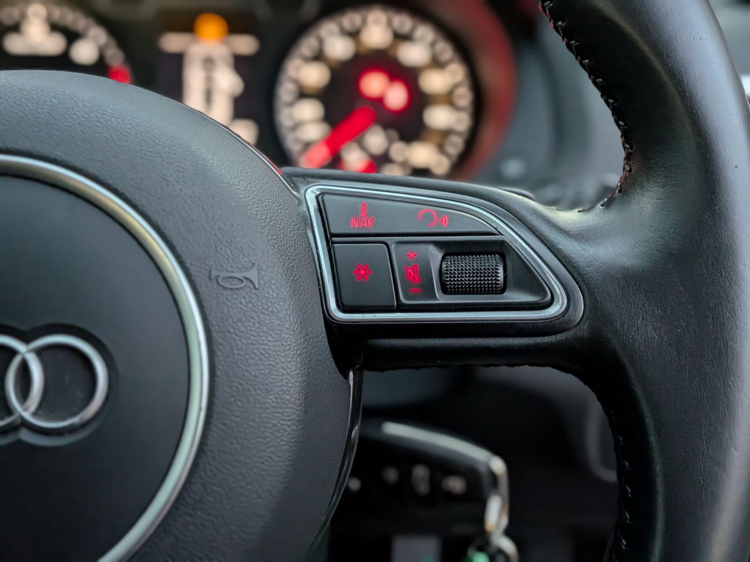 Used Audi Q3 2016 for sale - 76527922: Photo 31