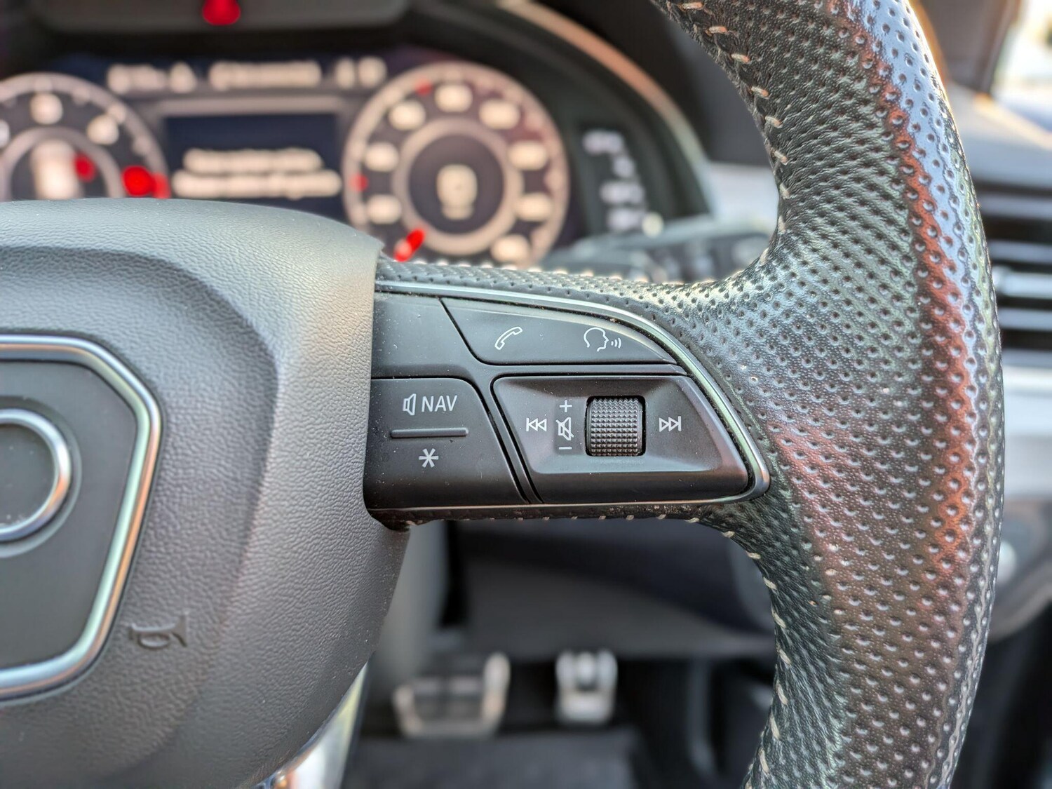 Used Audi Q7 2018 for sale - 78204456: Photo 40