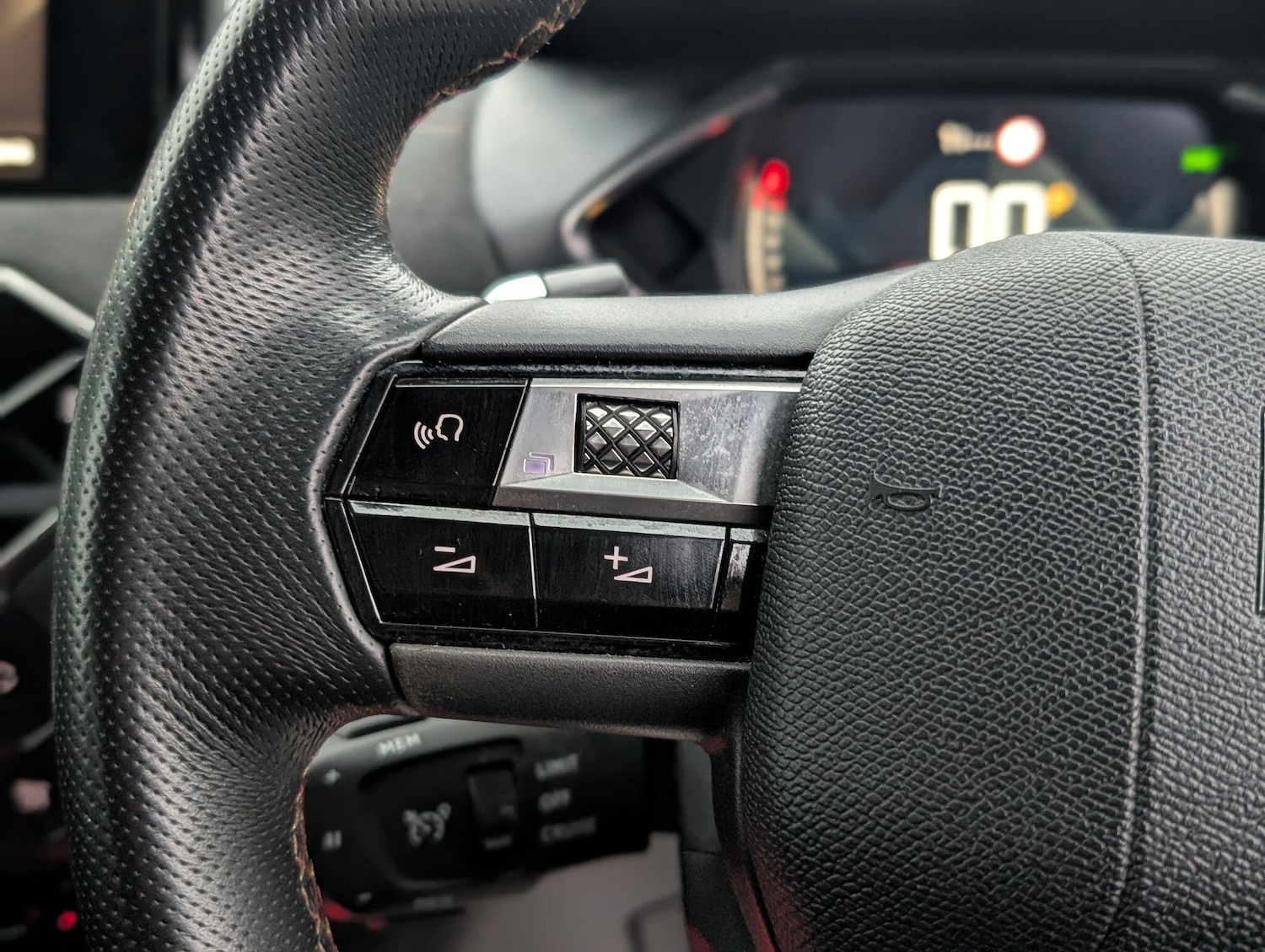 Used DS Automobiles DS 3 Crossback 2019 for sale - 76282779: Photo 23