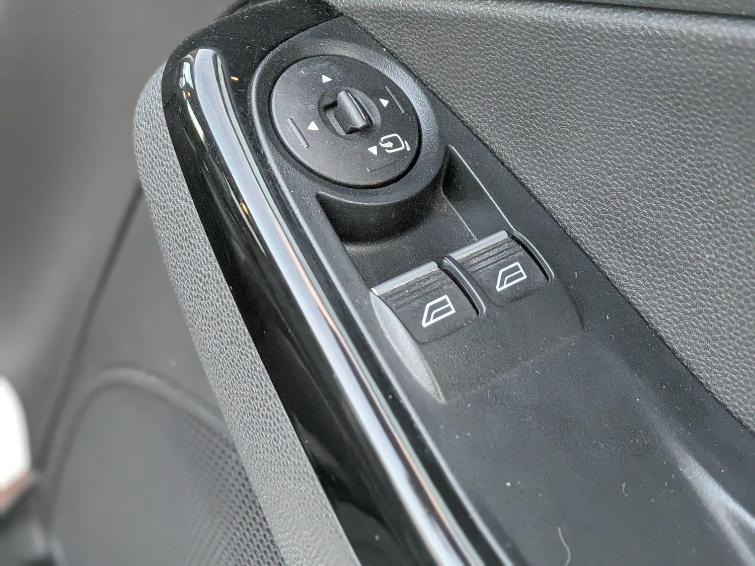 Used Ford Fiesta 2015 for sale - 77898487: Photo 35