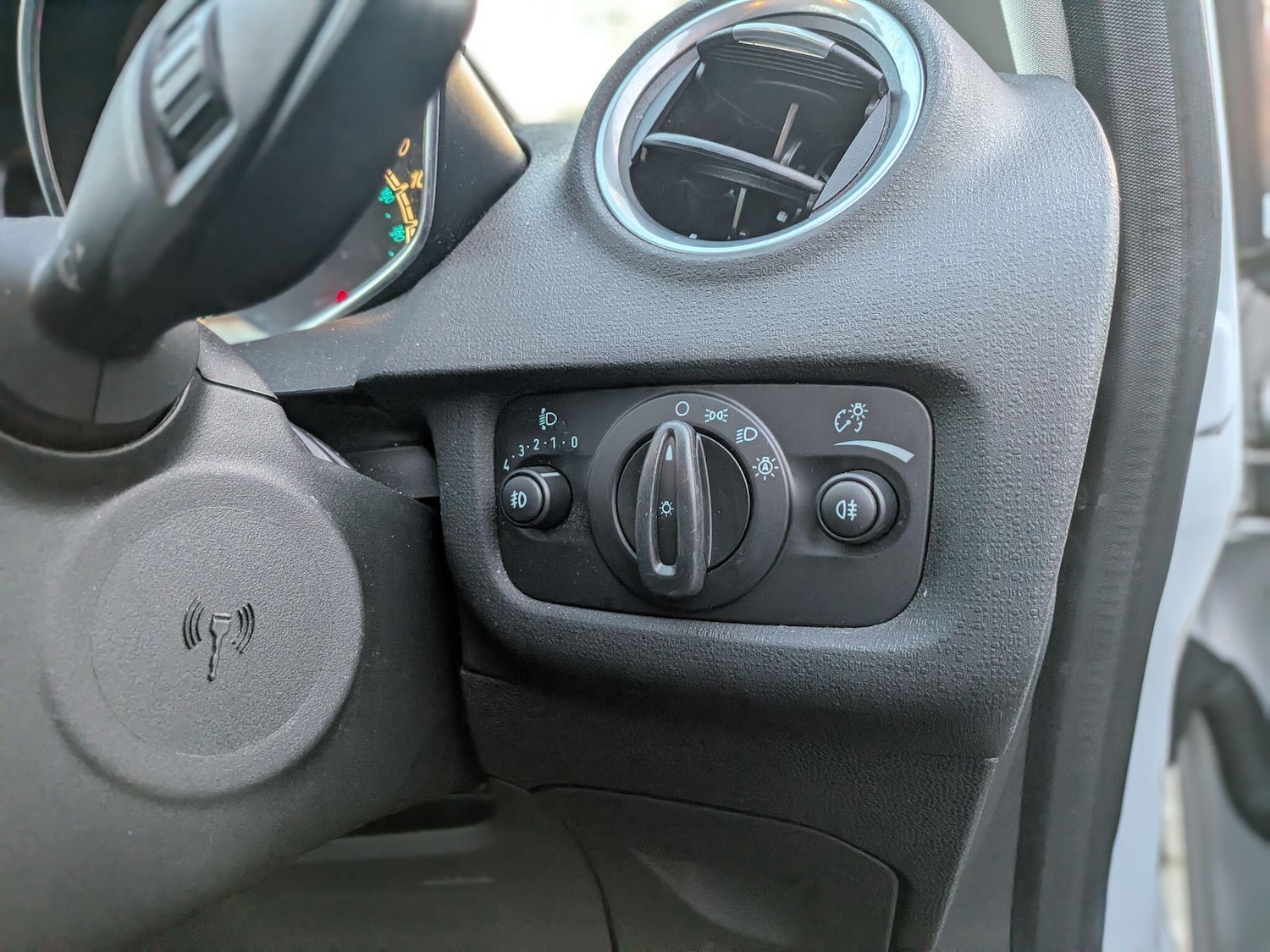 Used Ford Fiesta 2015 for sale - 77898487: Photo 42