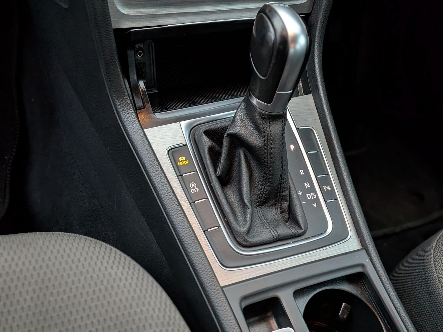 Used Volkswagen Golf 2016 for sale - 76855781: Photo 21