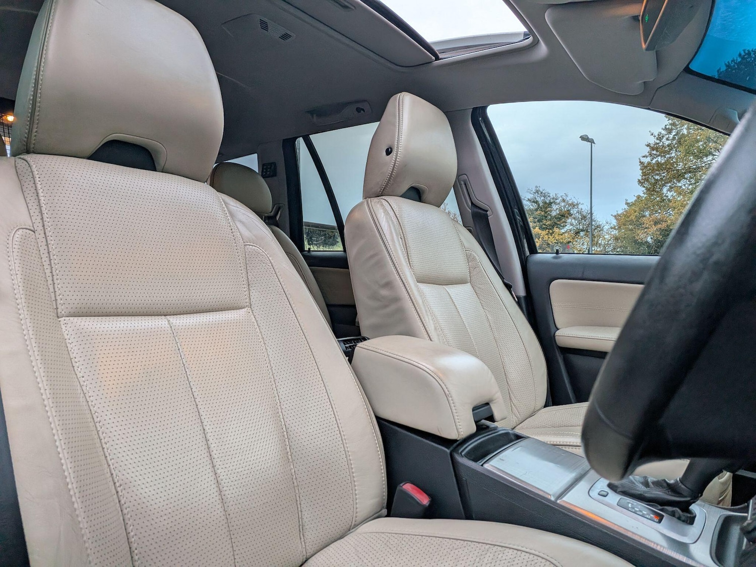 Used Volvo XC90 2011 for sale - 76562392: Photo 21