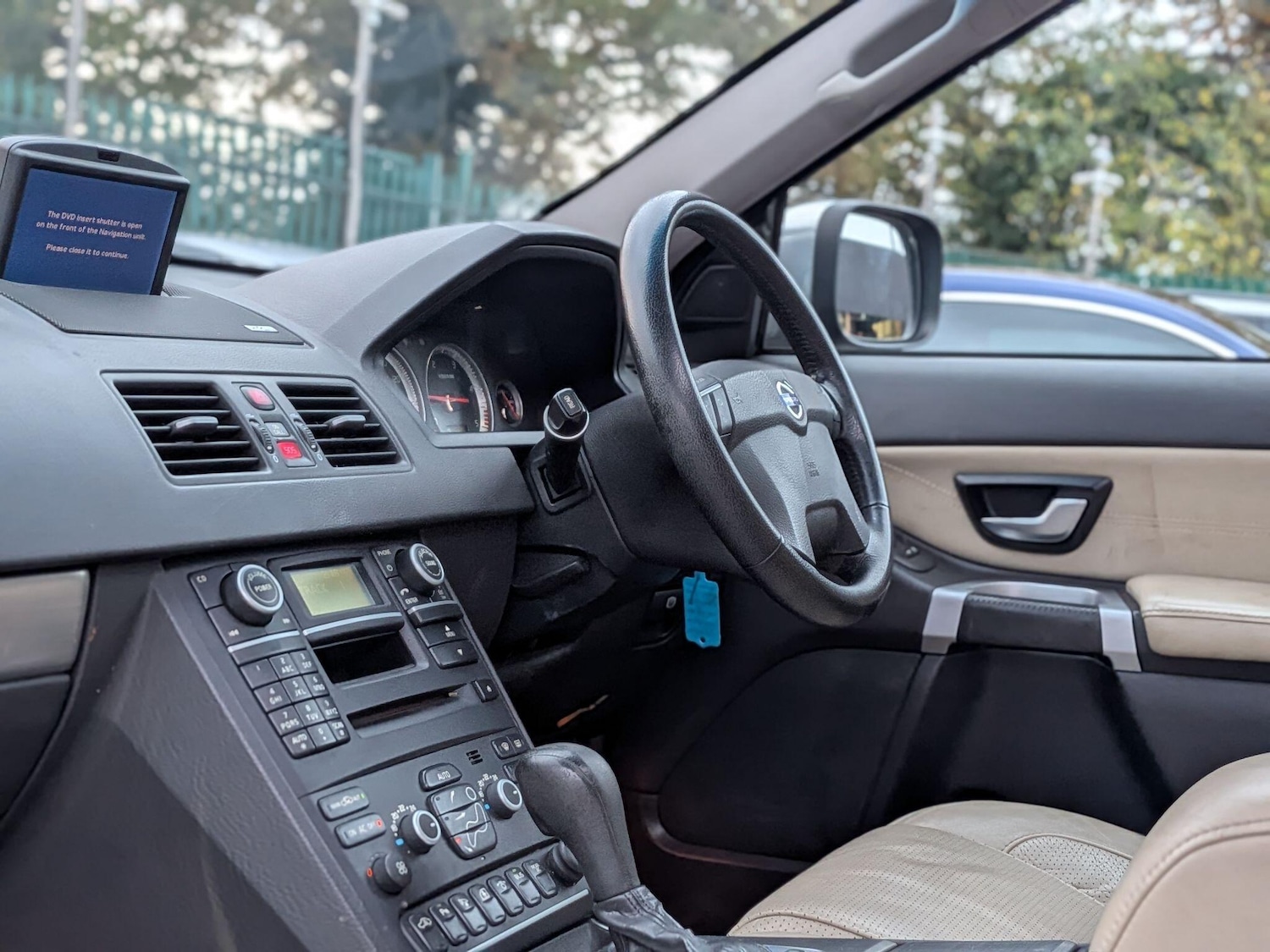 Used Volvo XC90 2011 for sale - 76562392: Photo 25