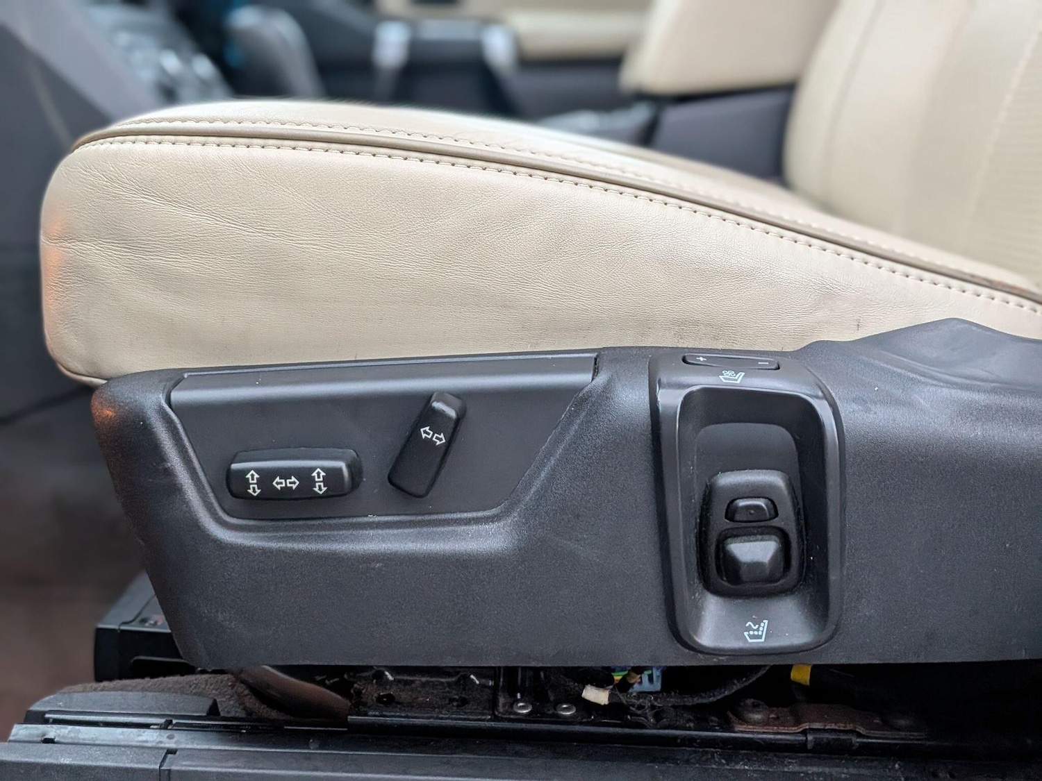 Used Volvo XC90 2011 for sale - 76562392: Photo 30