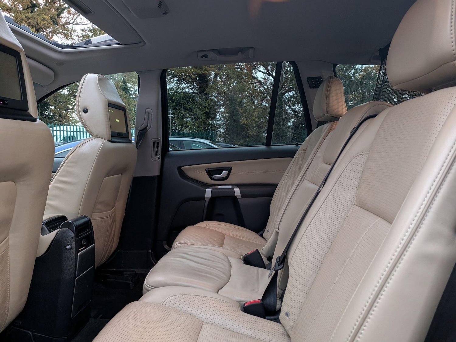 Used Volvo XC90 2011 for sale - 76562392: Photo 33