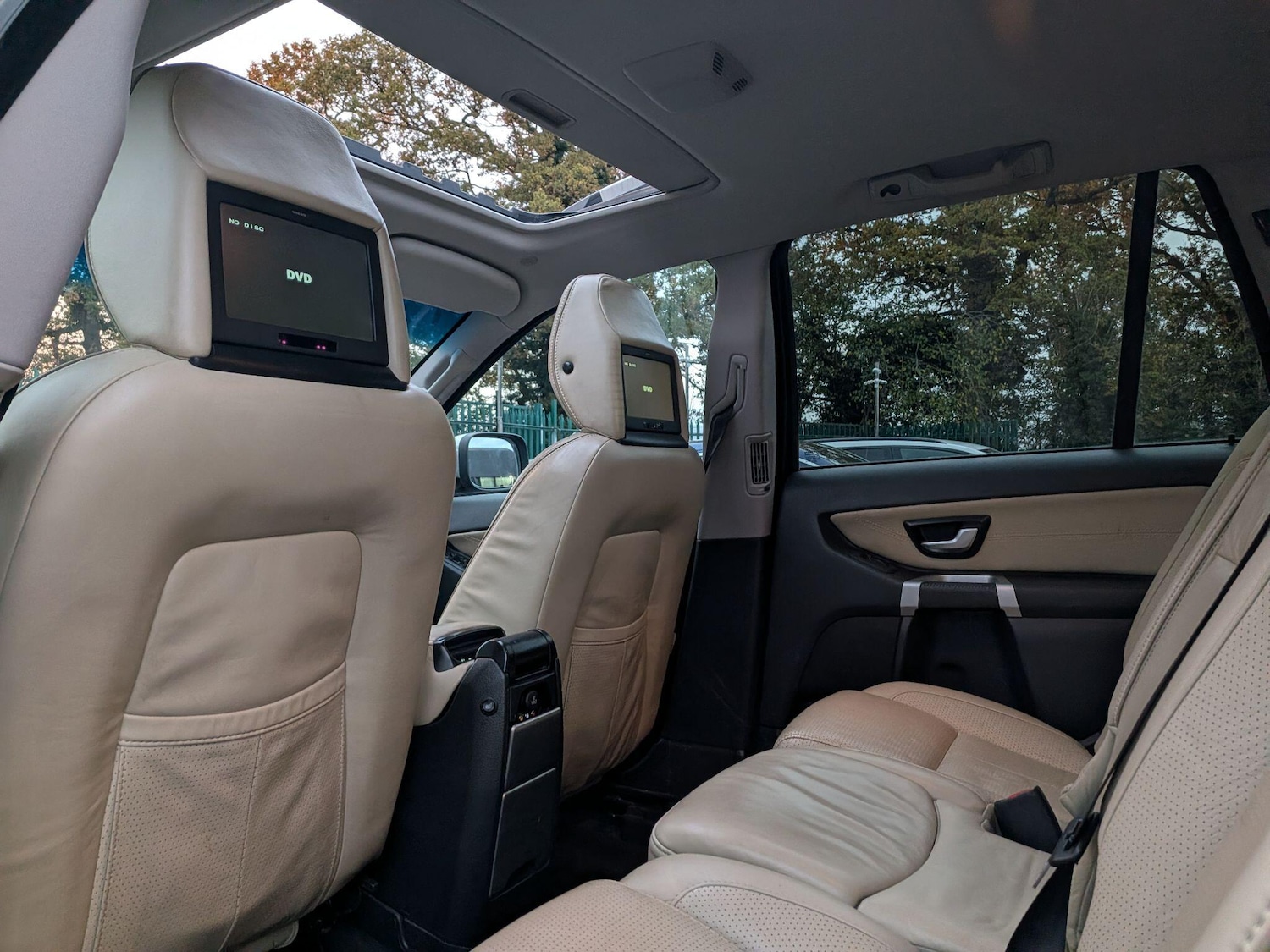 Used Volvo XC90 2011 for sale - 76562392: Photo 34