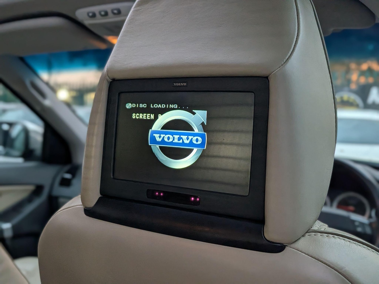 Used Volvo XC90 2011 for sale - 76562392: Photo 35