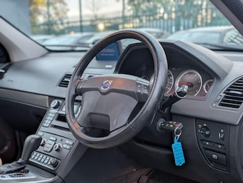 Used Volvo XC90 2011 for sale - 76562392: Photo