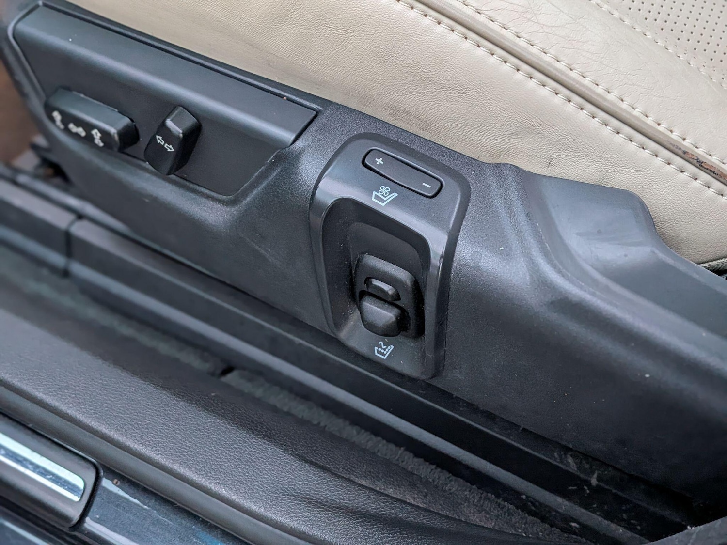 Used Volvo XC90 2011 for sale - 76562392: Photo 53