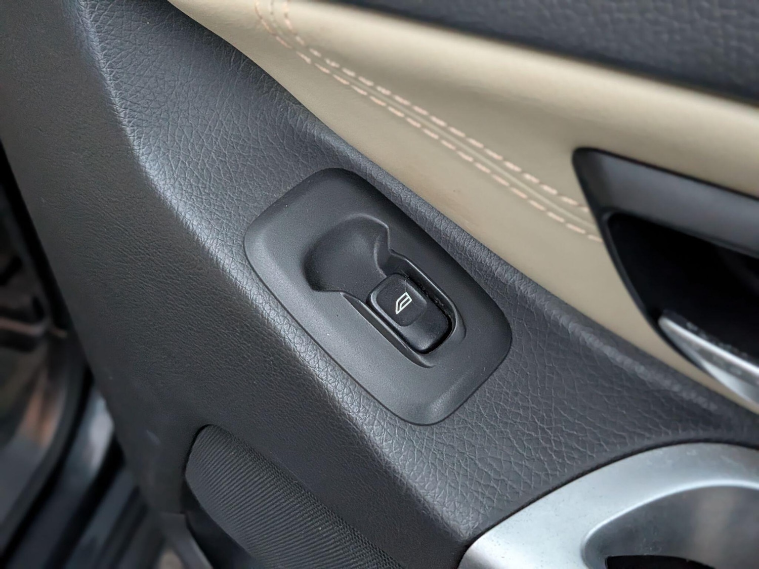 Used Volvo XC90 2011 for sale - 76562392: Photo 54