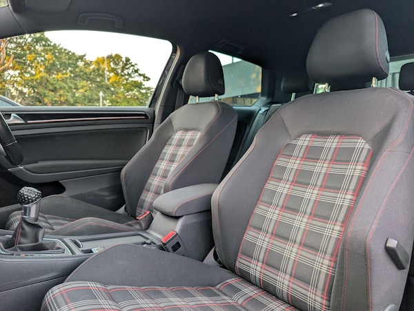 Used Volkswagen Golf 2016 for sale - 76072632: Photo 19