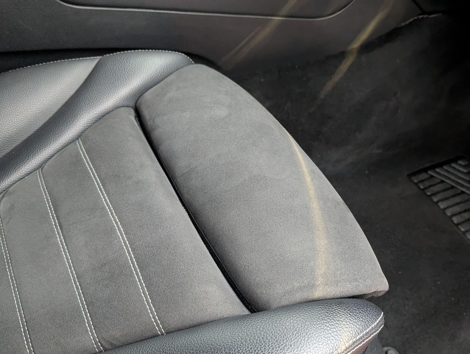 Used Mercedes-Benz GLC 2019 for sale - 75867012: Photo 36