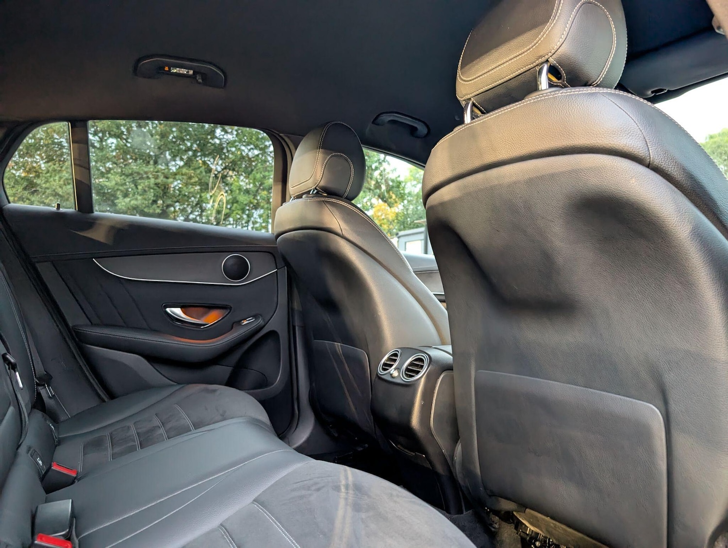 Used Mercedes-Benz GLC 2019 for sale - 75867012: Photo 51