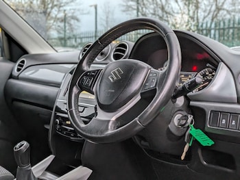 Used Suzuki Vitara 2016 for sale - 77559602: Photo