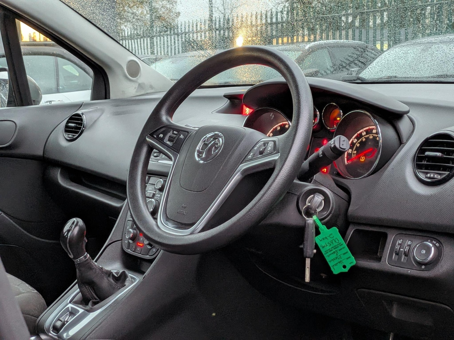 Used Vauxhall Meriva 2015 for sale - 76512640: Photo 3