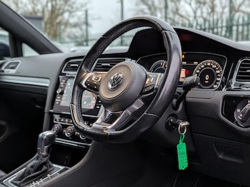 Used Volkswagen Golf 2018 for sale - 77214807: Photo