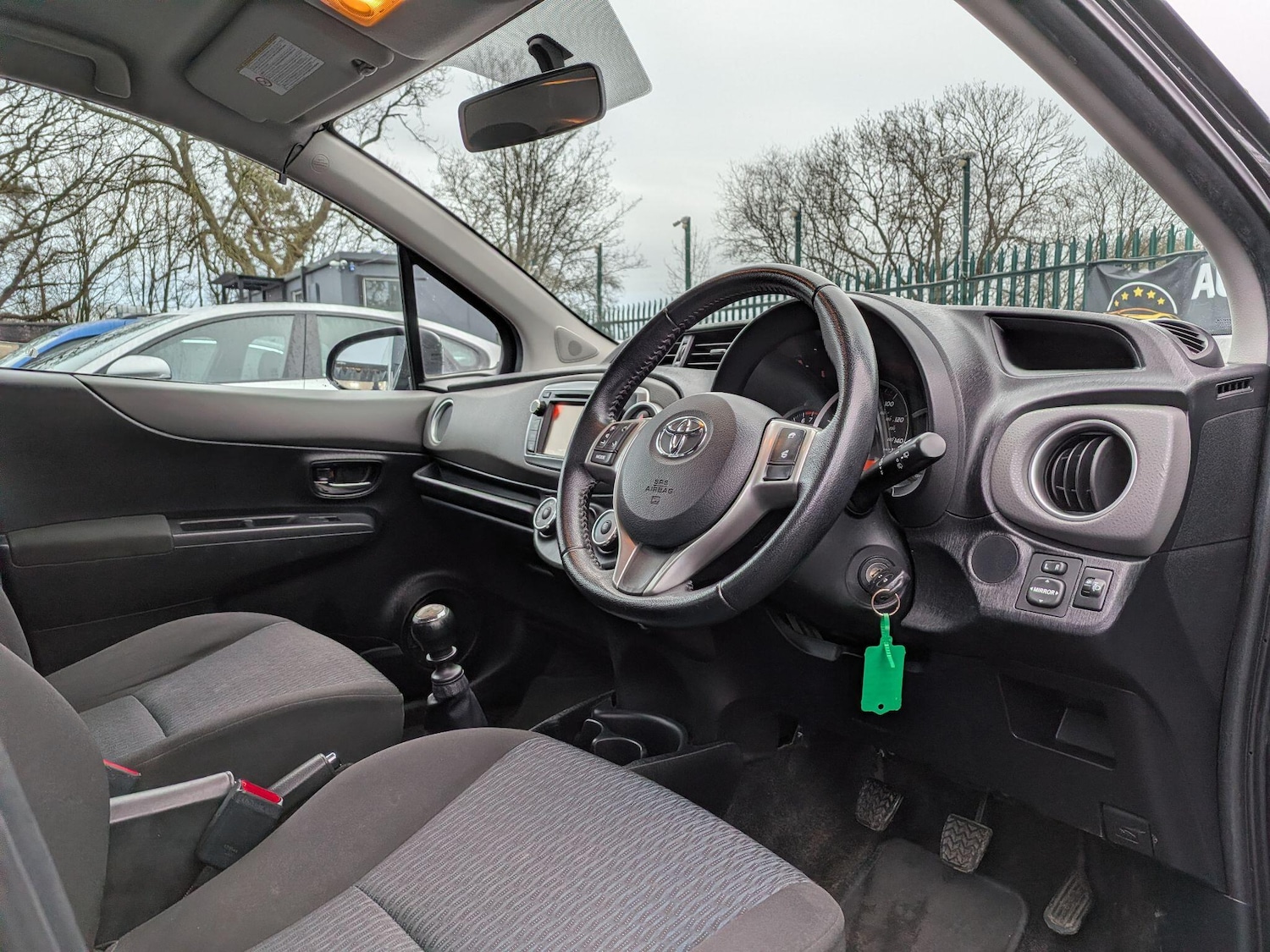 Used Toyota Yaris for sale - 77216305: Photo 17