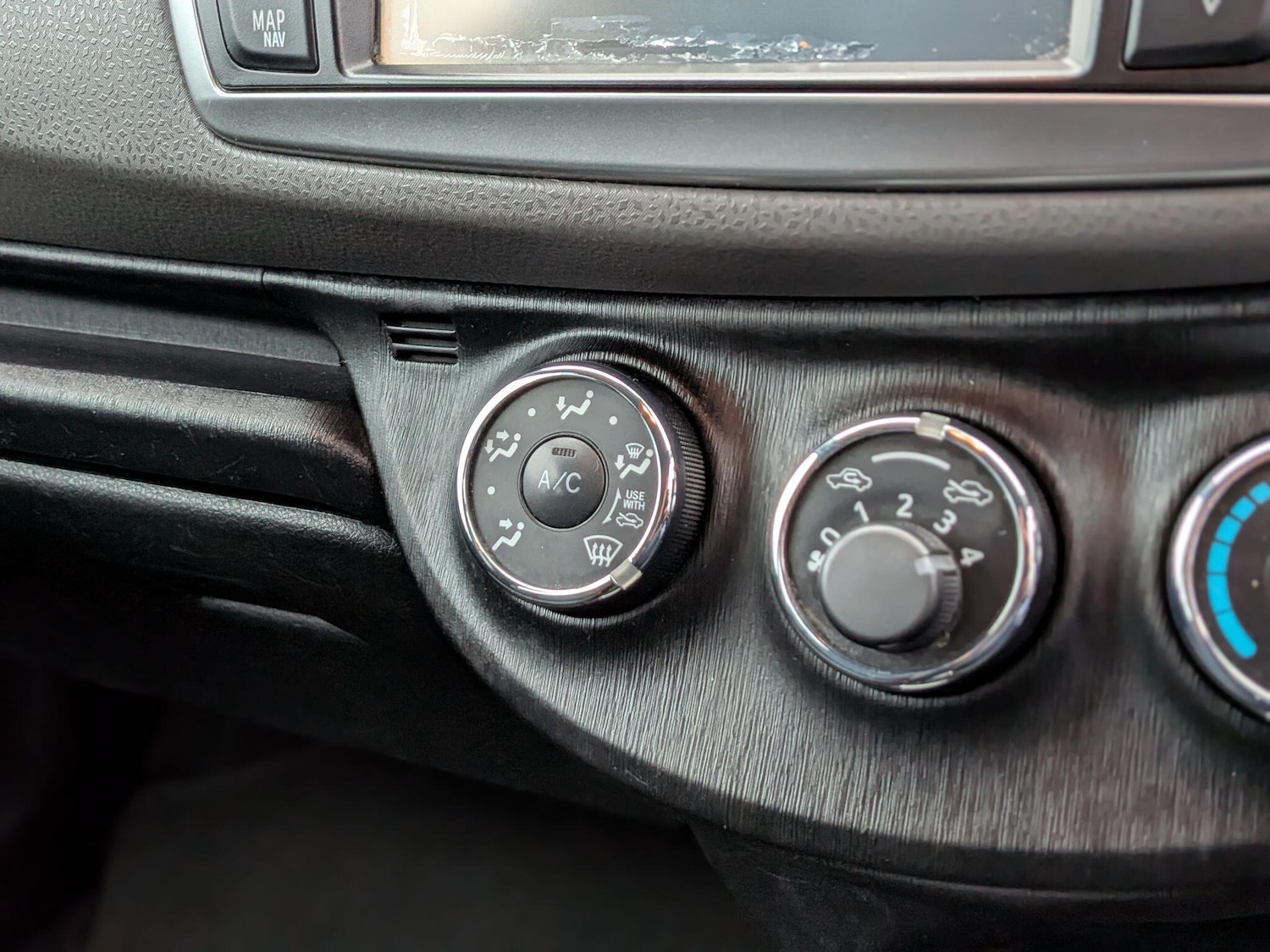 Used Toyota Yaris for sale - 77216305: Photo 23