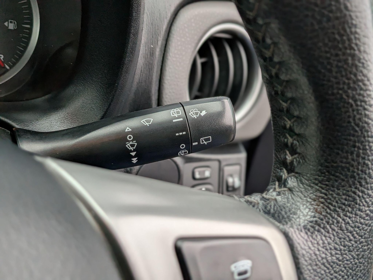 Used Toyota Yaris for sale - 77216305: Photo 29