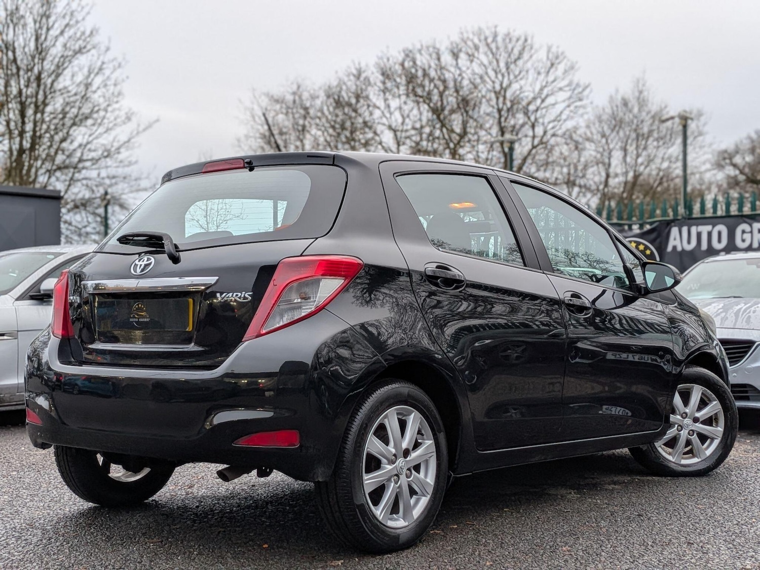 Used Toyota Yaris for sale - 77216305: Photo 7